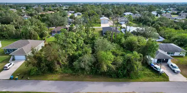 Image 2: 02_aerial view