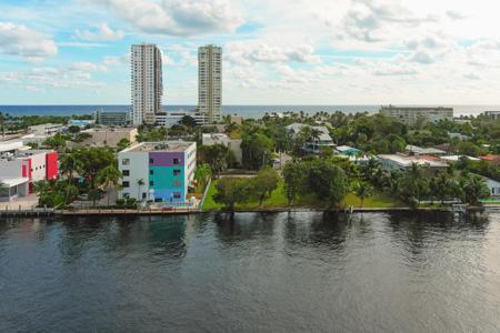 117 S Riverside Drive