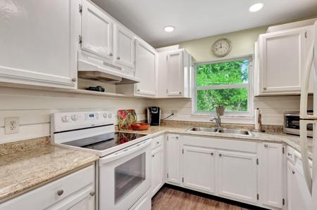 1225 NW 21st Street