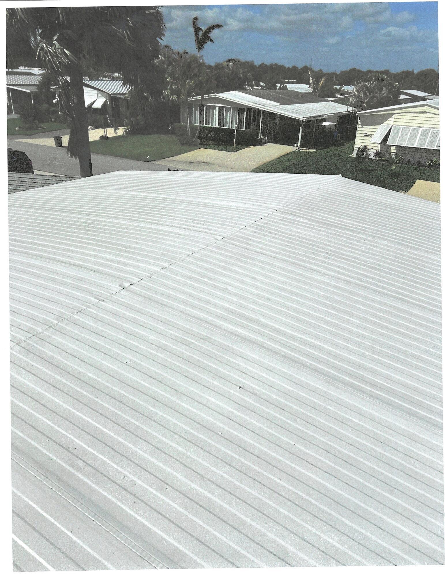 Image 2: oskar roof
