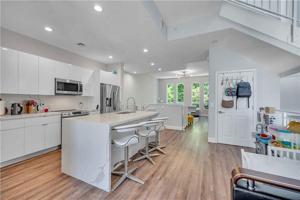 725 SE 16th Ct