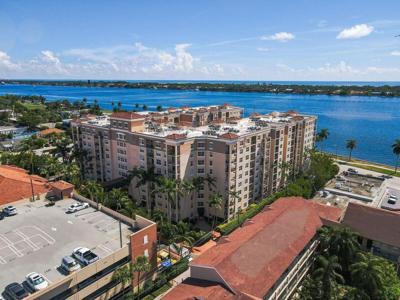 1805 N Flagler Dr
