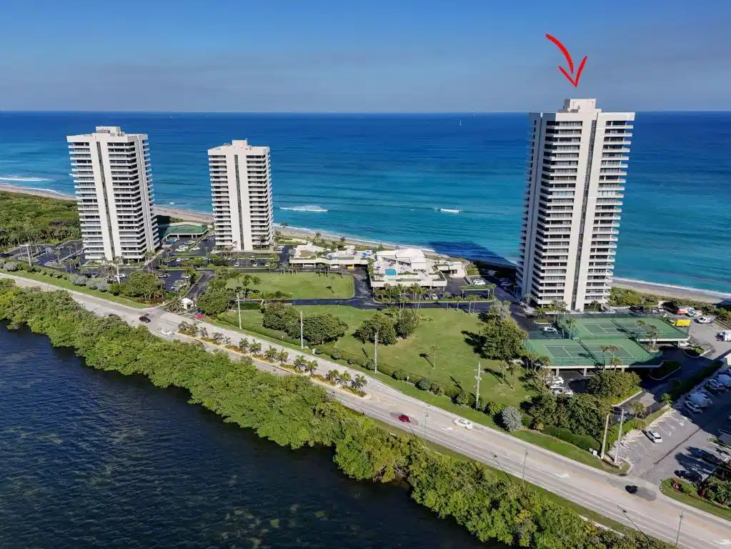 Image 1: 67-web-or-mls-Water Glades, Back-39