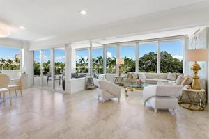 44 Cocoanut Row
