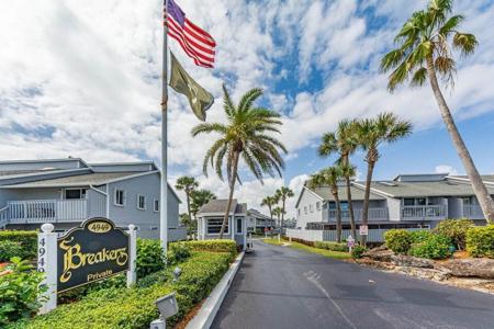 4949 N Highway A1a