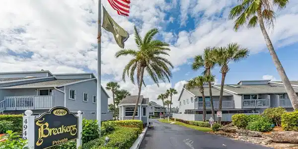 4949 N Highway A1a