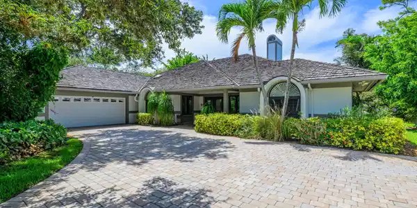 1063 SW Pigeon Plum Way