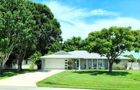 1602 SE Holiday Road