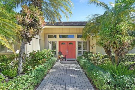 6111 SE Winged Foot Drive