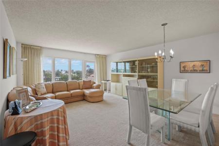 340 Sunset Dr