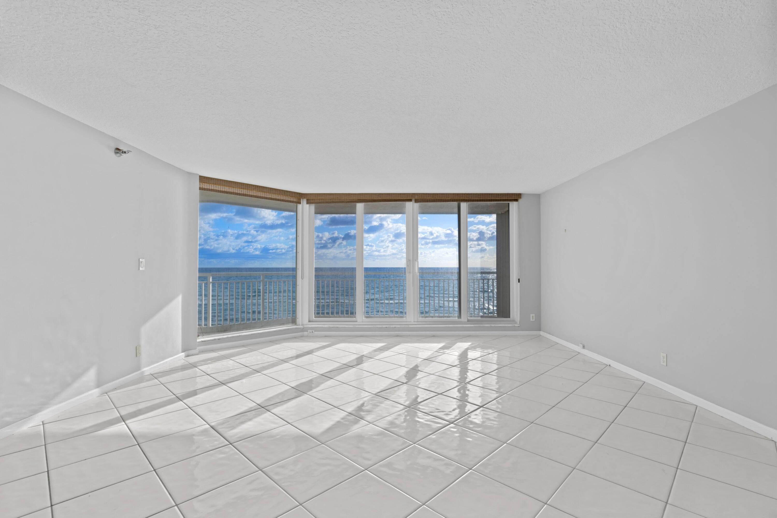 Image 2: Living Room
