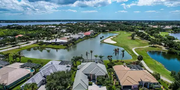 Image 2: 04_DJI_0101_4_mls