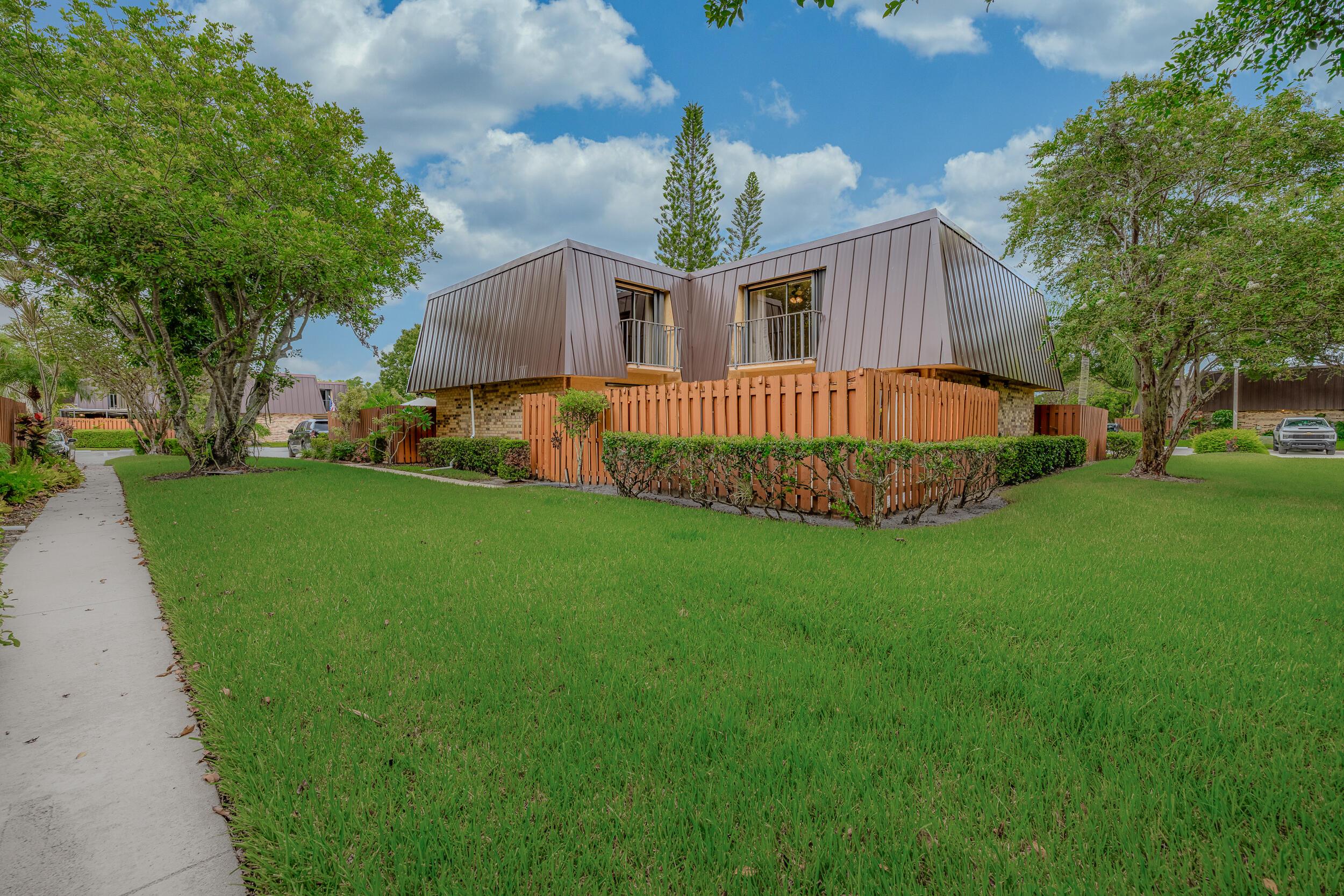 Image 1: Front of house
