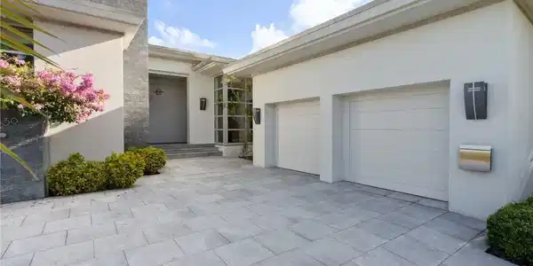 2430 Barcelona Dr