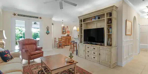 Image 2: Living Room
