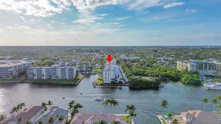 1 Harbourside Dr