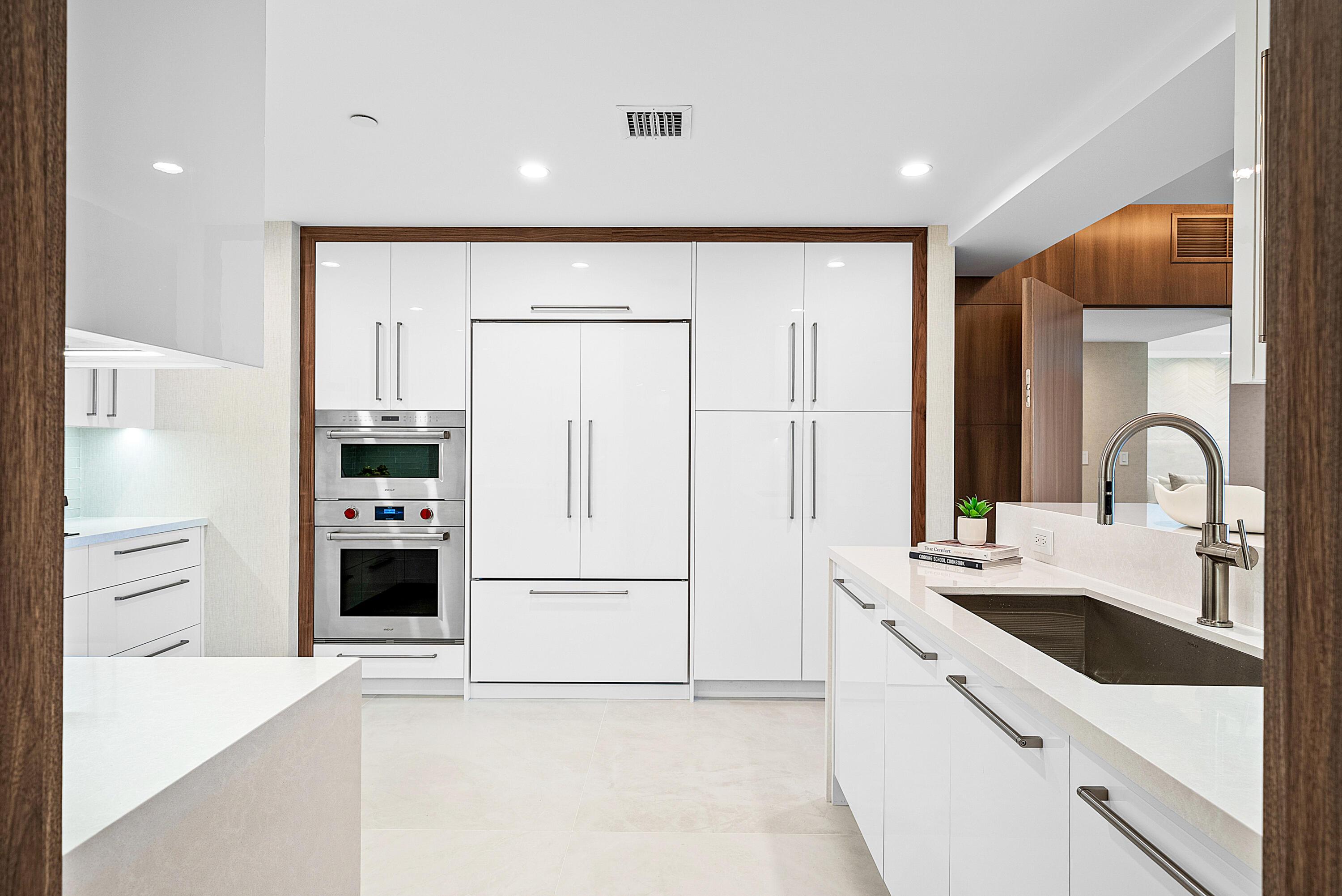 Image 3: 007-200EastPalmettoParkRoad-712-BocaRato