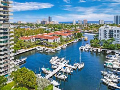 3200 Port Royale Drive