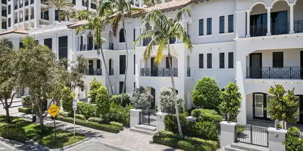 200 E Palmetto Park 4 Road