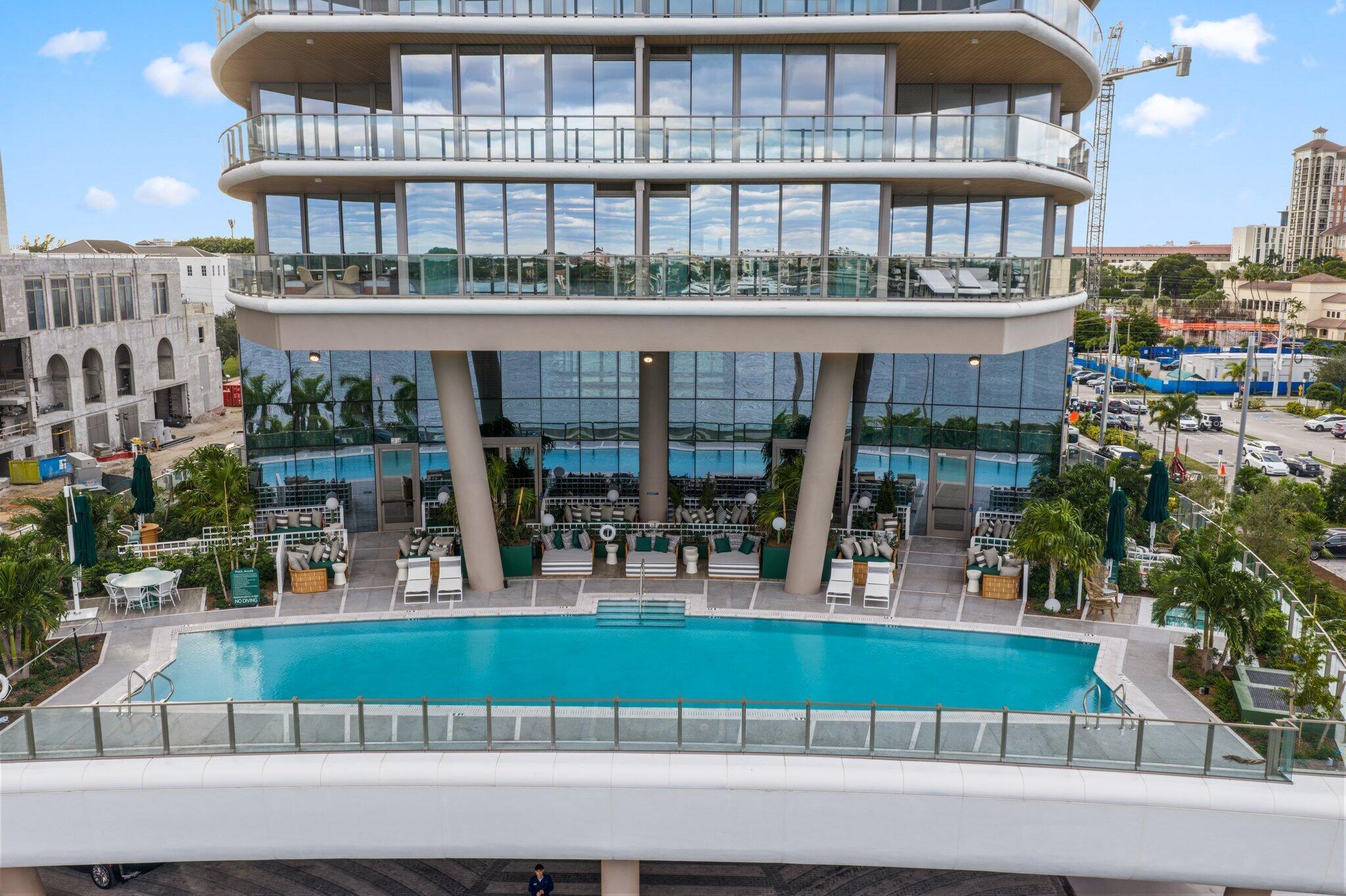 Image 2: Fort&eacute; - 69.jpg-SMALL