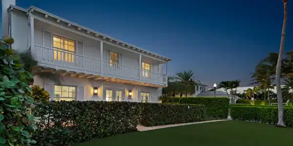 Image 3: Exterior Front