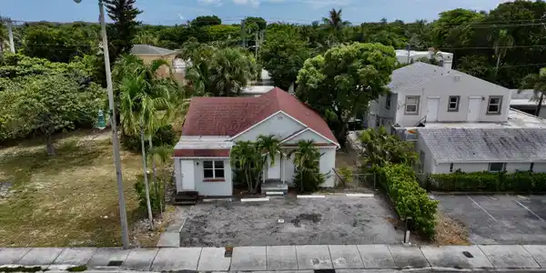 Image 2: DJI_20260826005440_0867_D