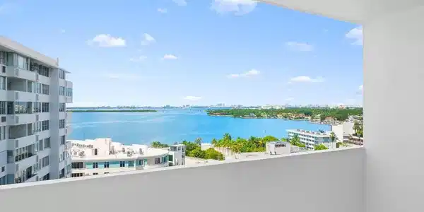 5 Island Avenue