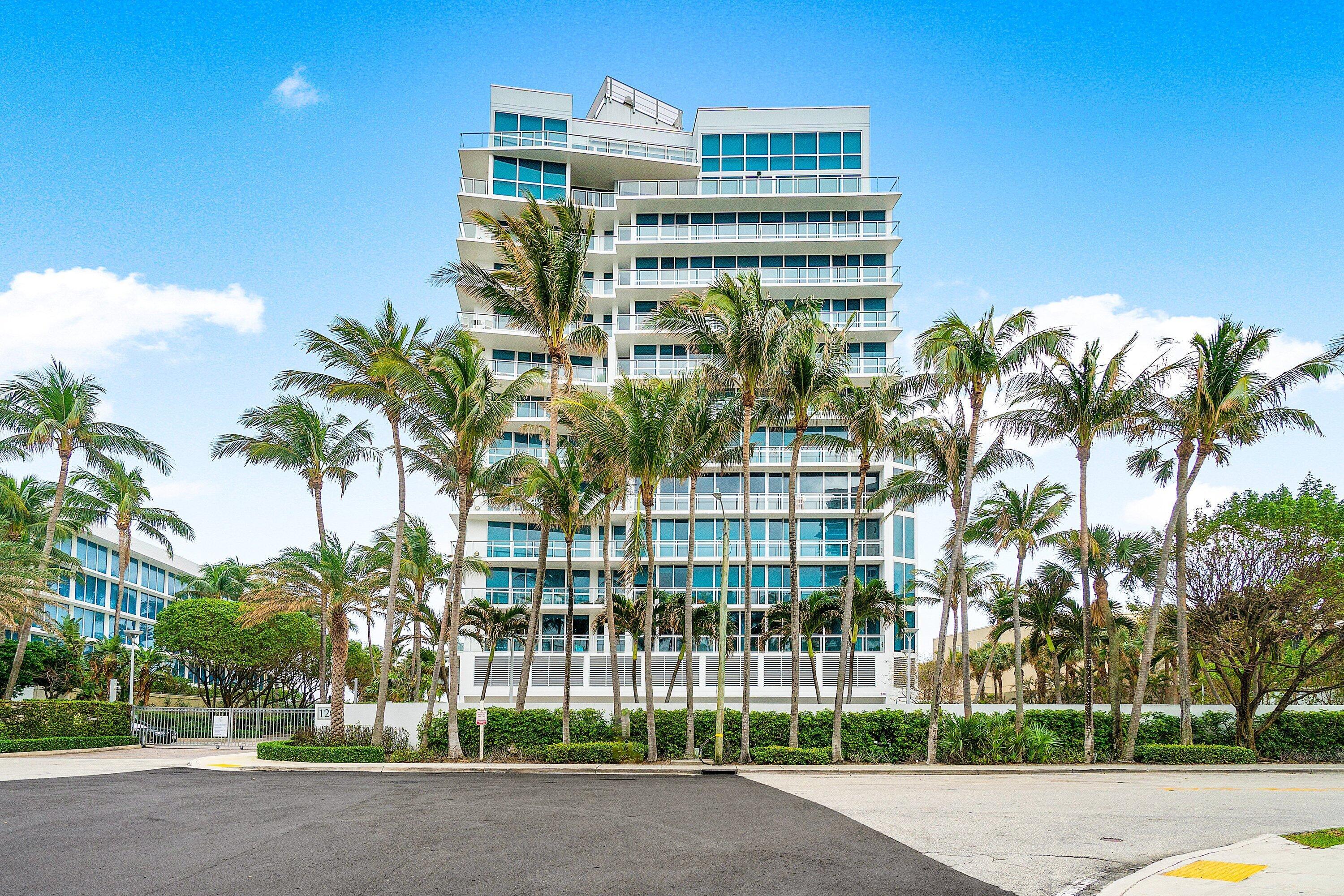 Image 2: 001-1200HolidayDrive-602-FortLauderdale-
