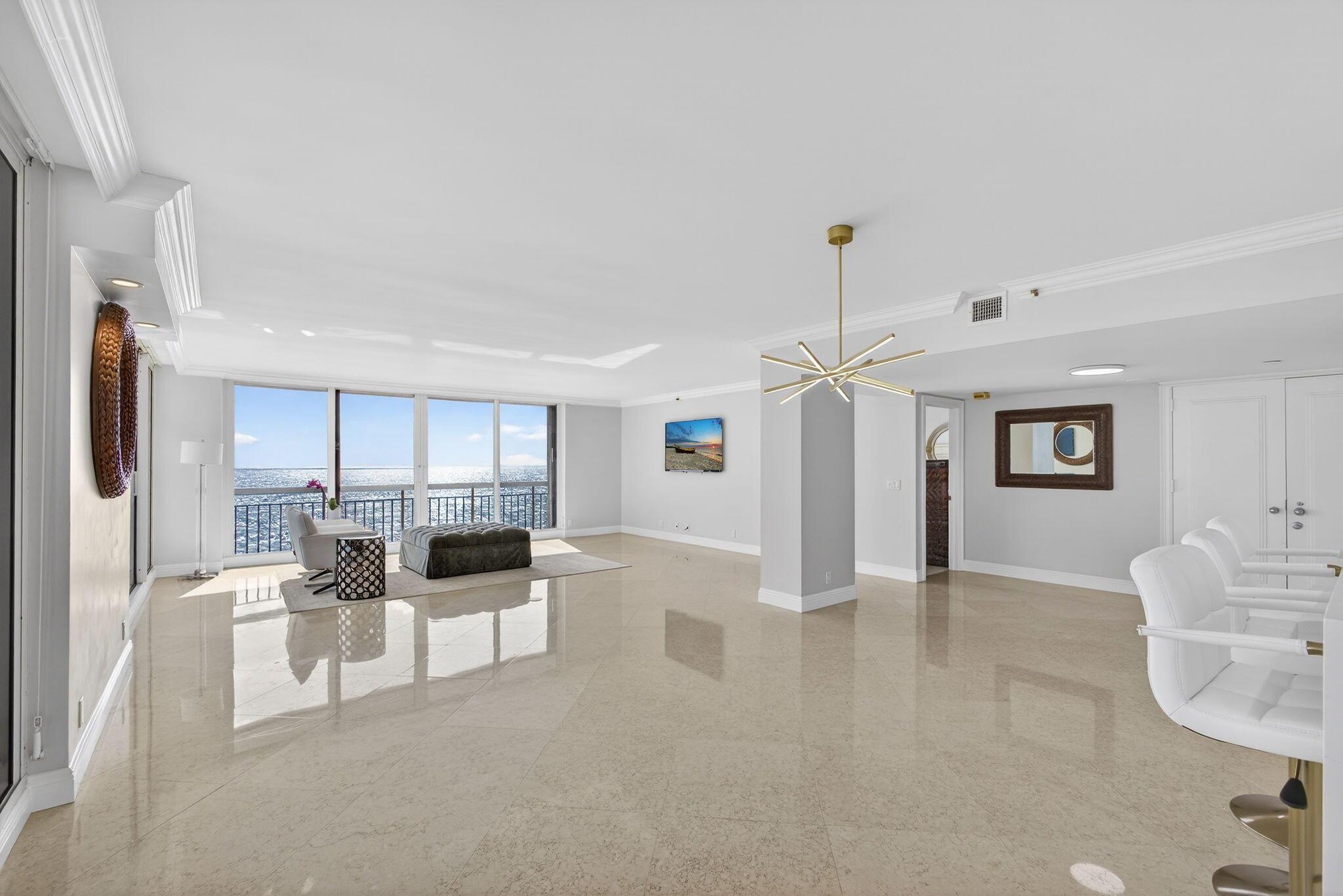 Image 4: 10-web-or-mls-5D1A1612