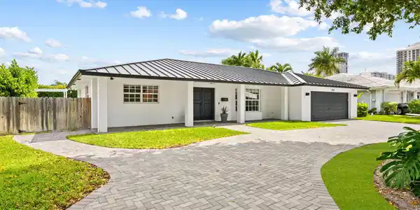 Image 3: 23-web-or-mls-DSC_7581