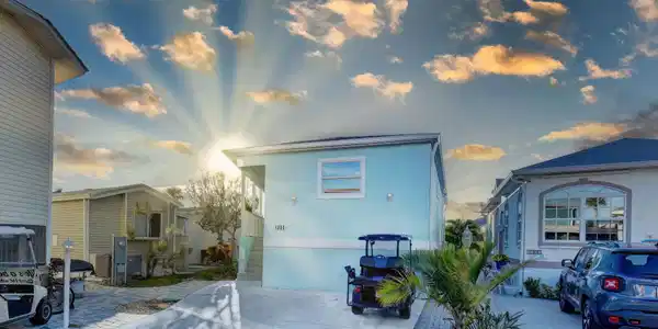 1353 Nettles Boulevard