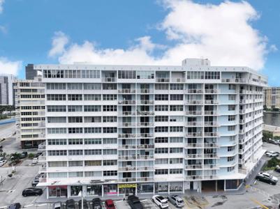 1801 S Ocean Drive