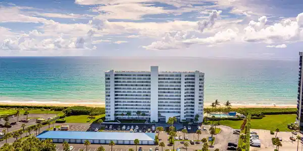 Image 2: 50-web-or-mls-9600-s-ocean-dr