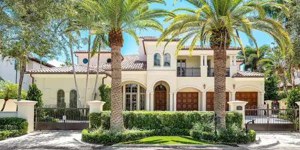 264 S Maya Palm Drive
