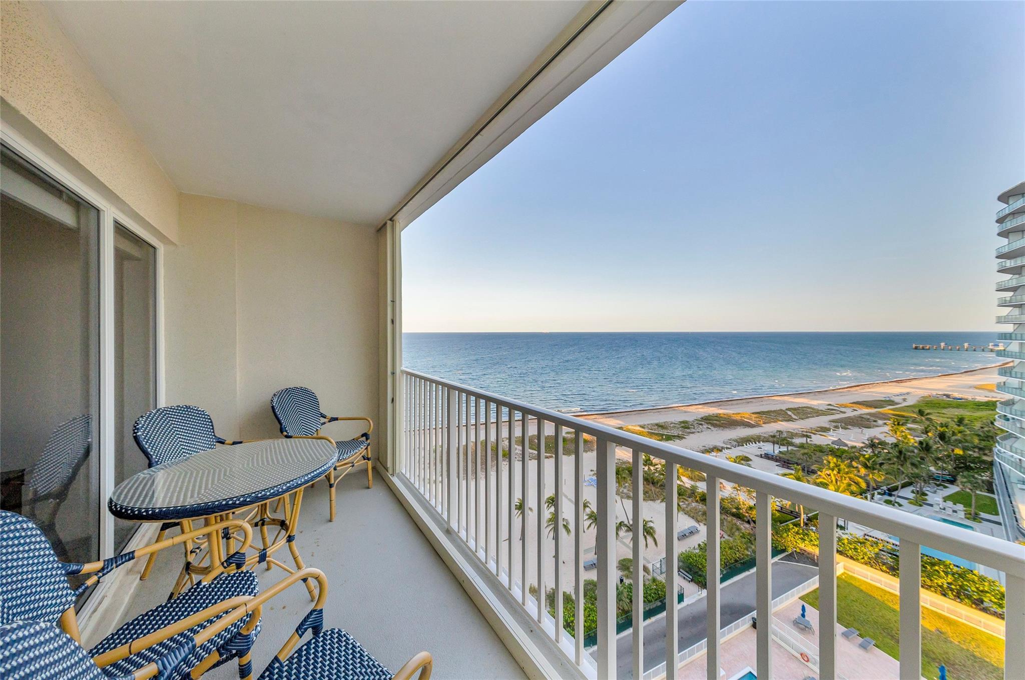 Image 1: Photo 8