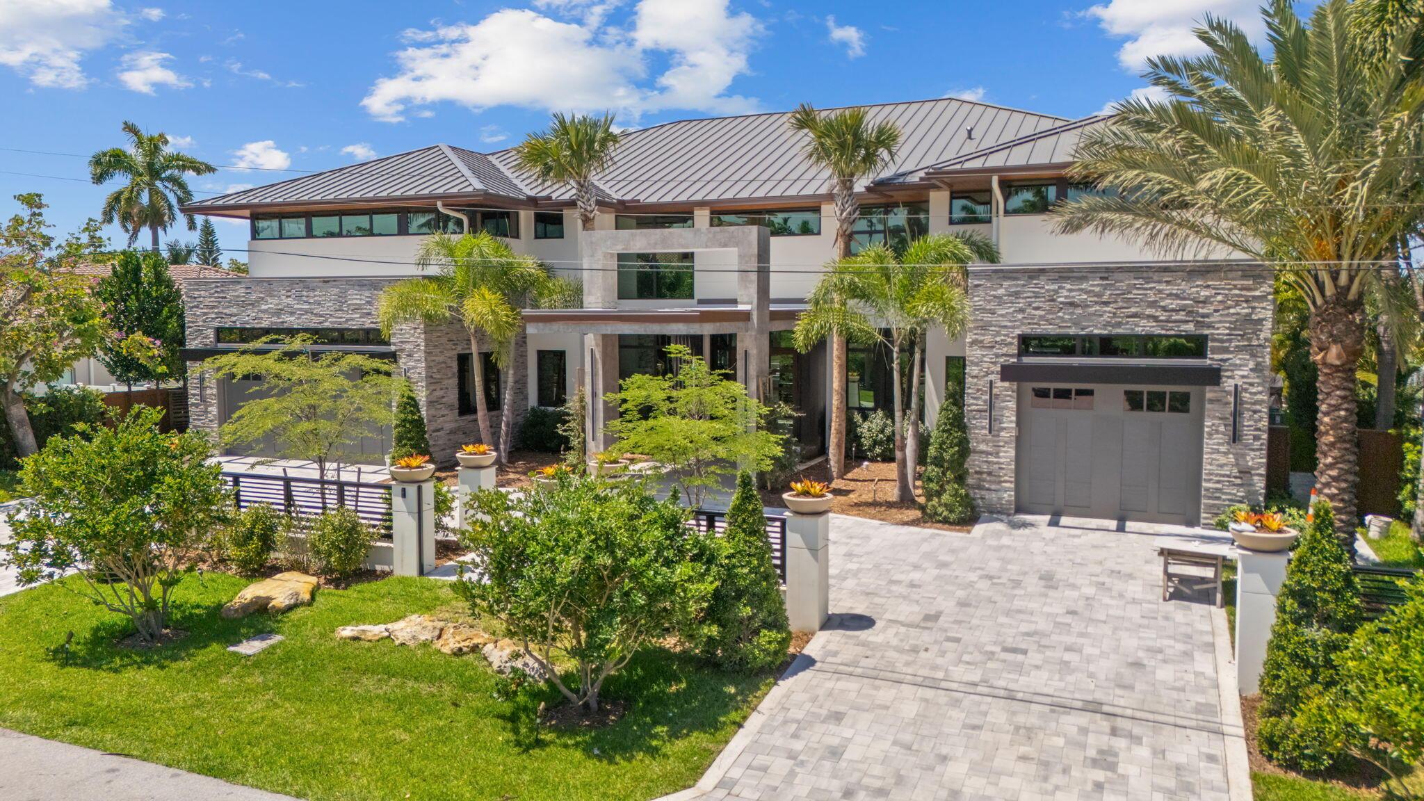Image 2: 24-web-or-mls-2839 NE 26th Pl Fort Laude