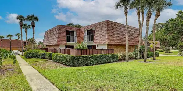3561 SW Sunset Trace Circle