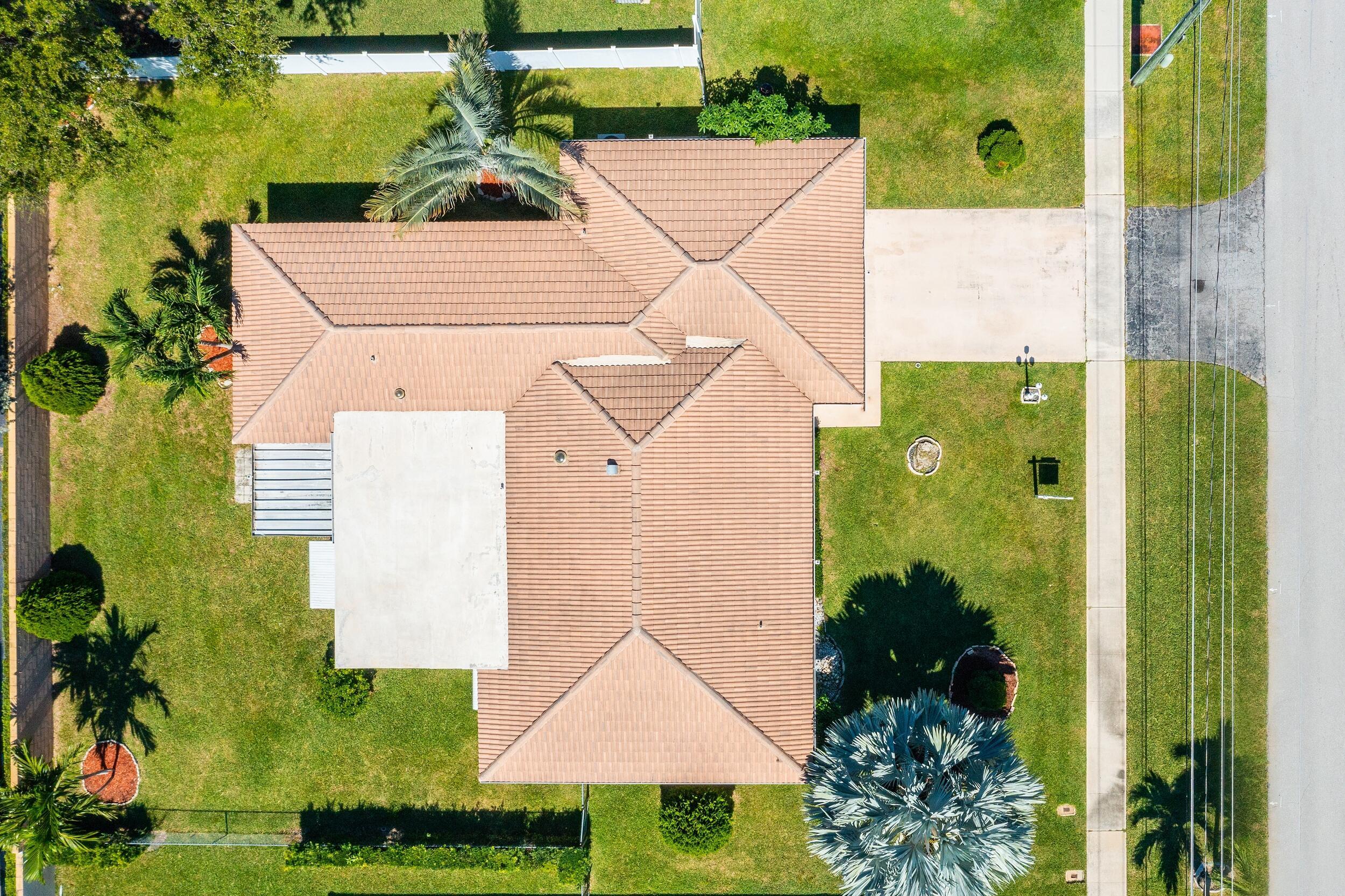 Image 2: Aerial 4