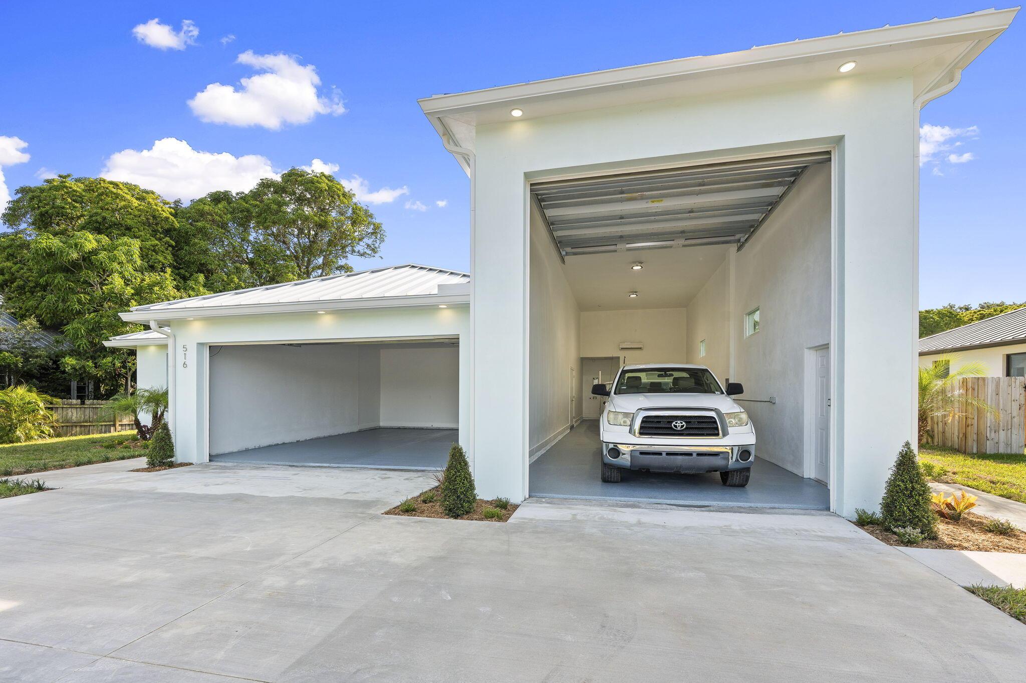Image 3: RV Garage has W/D and Full Bath