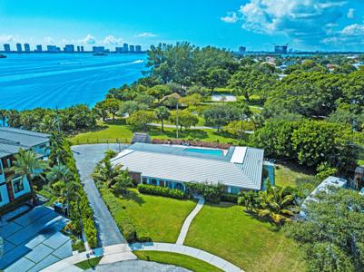 706 Lakeside Circle