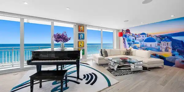 Image 2: Panoramic Ocean Views