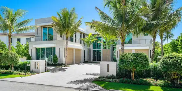 Image 4: 336_Coconut_Palm_Road_01
