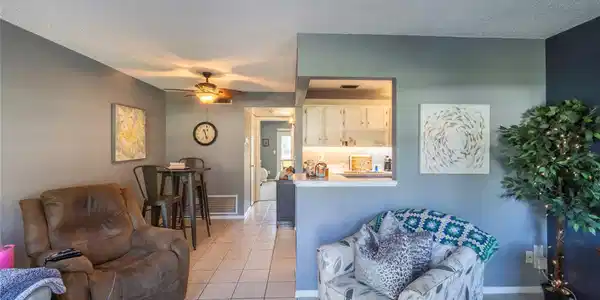 50 S Woodland Dr
