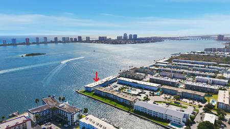 100 Shore Court