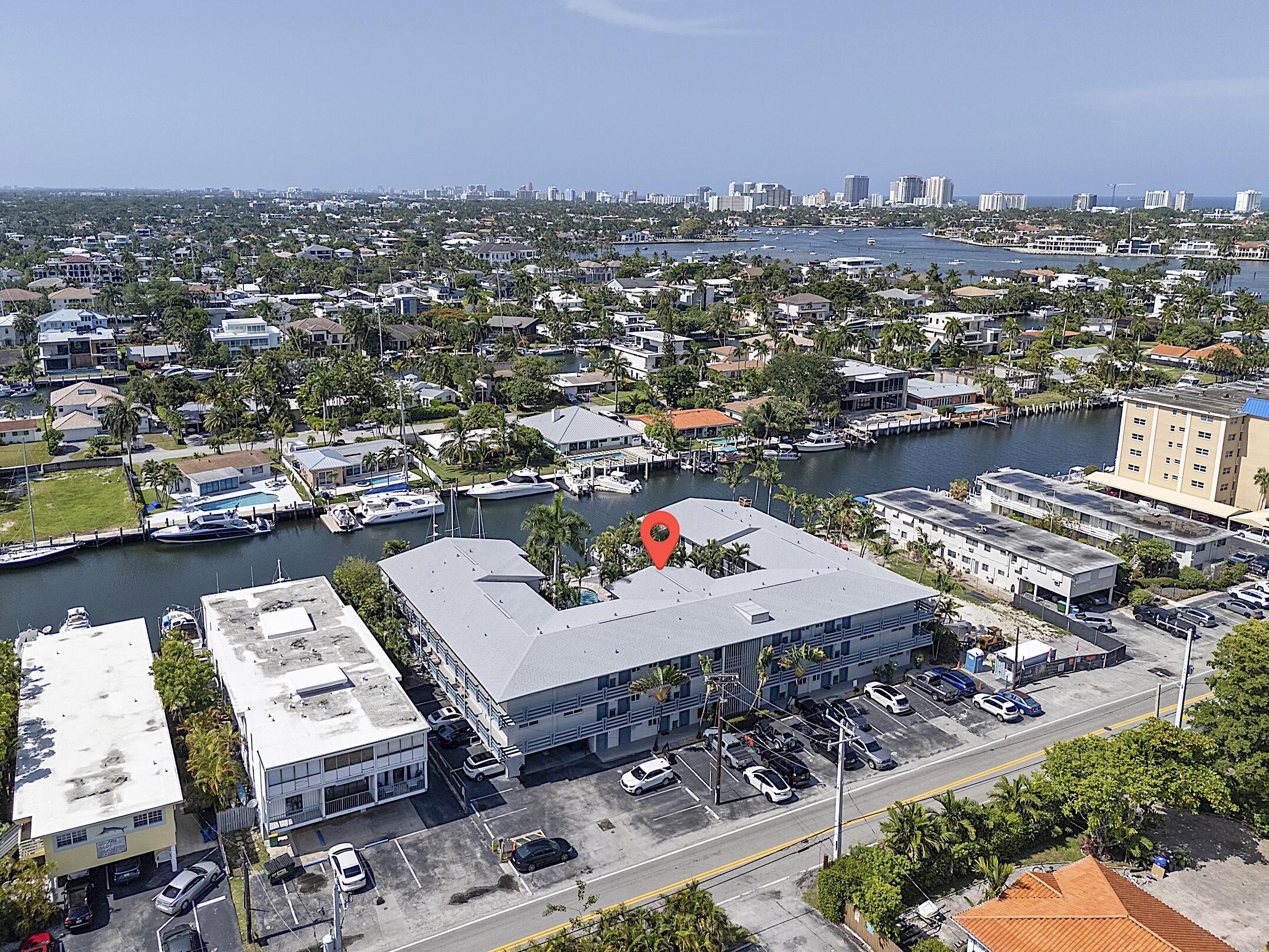 Image 1: 1535 SE 15th St - #206 - 001