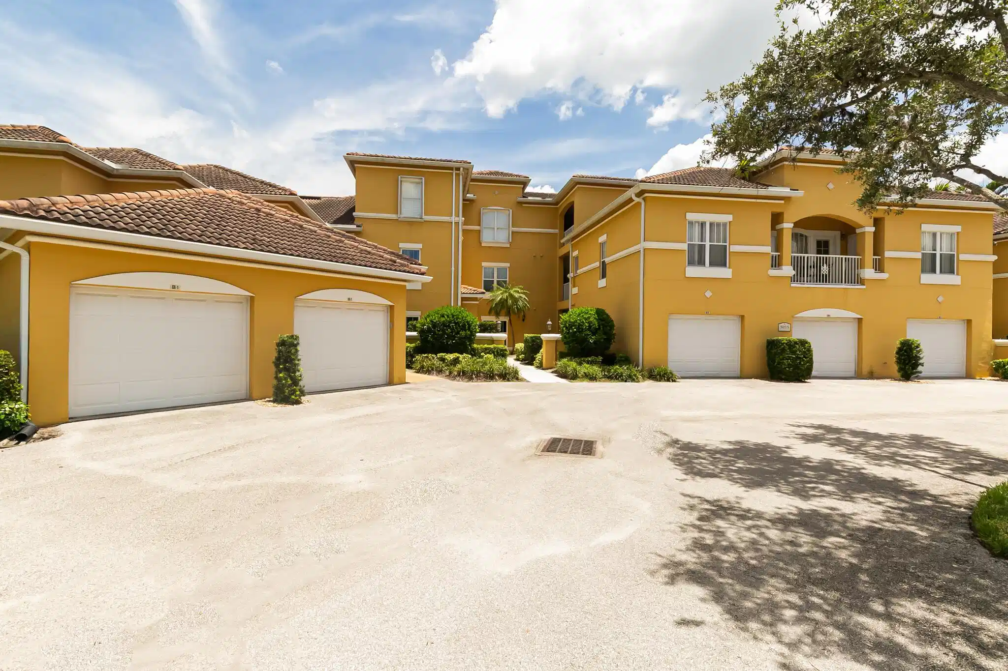 Image 1: 5015 Fairways CIR 305