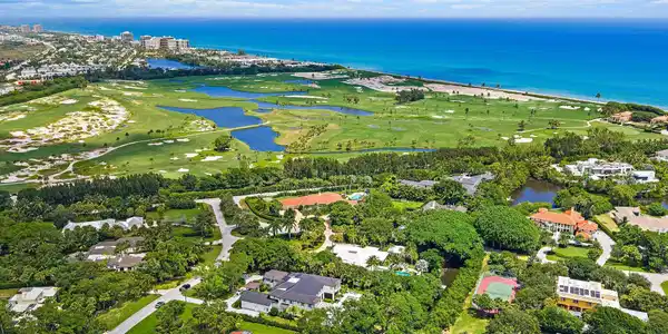 Image 3: Gated Oceanfront Enclave
