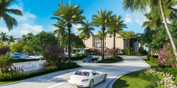 Image 4: Resort Entrance