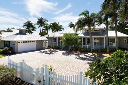 1560 SW Dyer Point Road