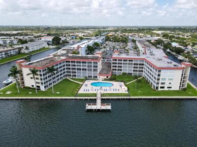 105 Paradise Harbour Boulevard